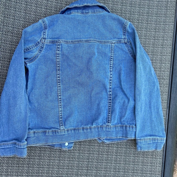 Carters denim jacket size 6x soft! - Picture 3 of 3